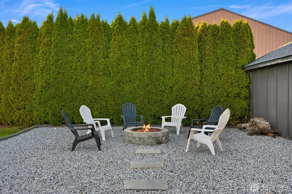 109 W 2nd Street Nooksack WA 98276