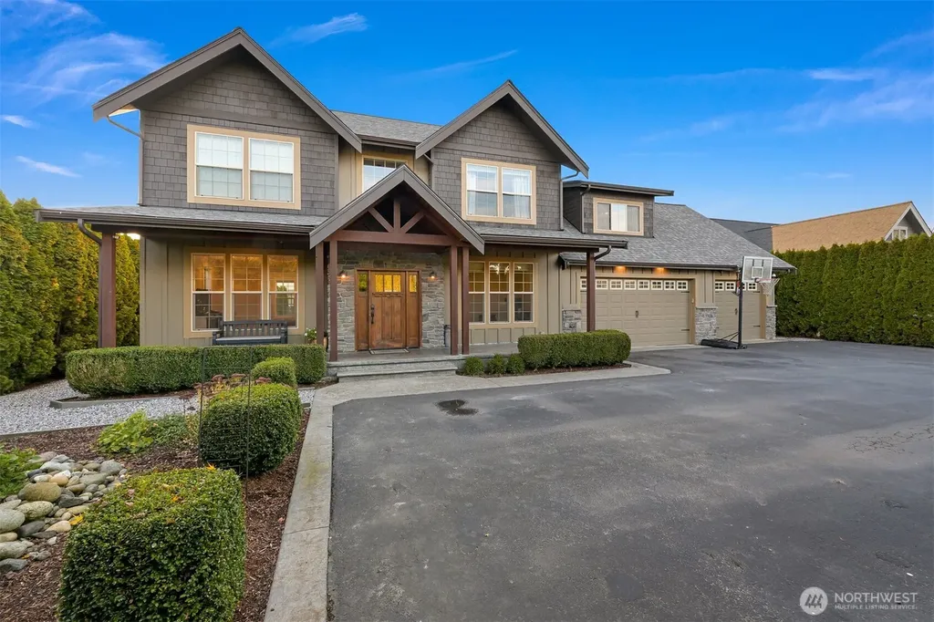 109 W 2nd Street Nooksack WA 98276