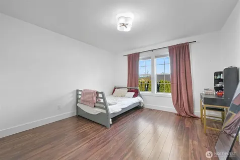 109 W 2nd Street Nooksack WA 98276