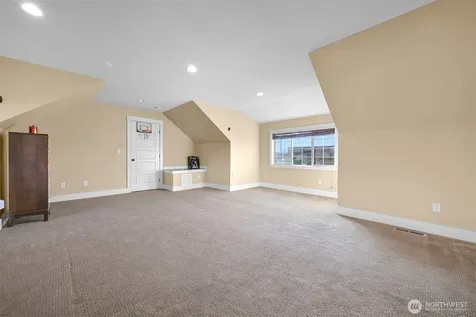 109 W 2nd Street Nooksack WA 98276
