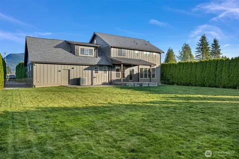 109 W 2nd Street Nooksack WA 98276