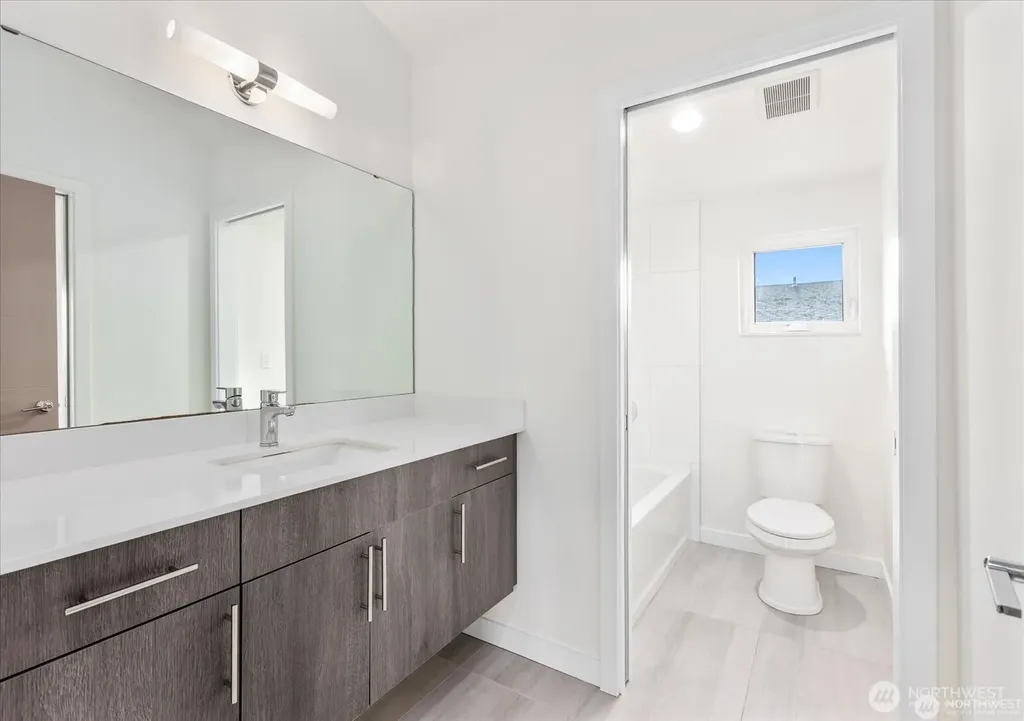 6013 S 127th Lane Seattle WA 98178