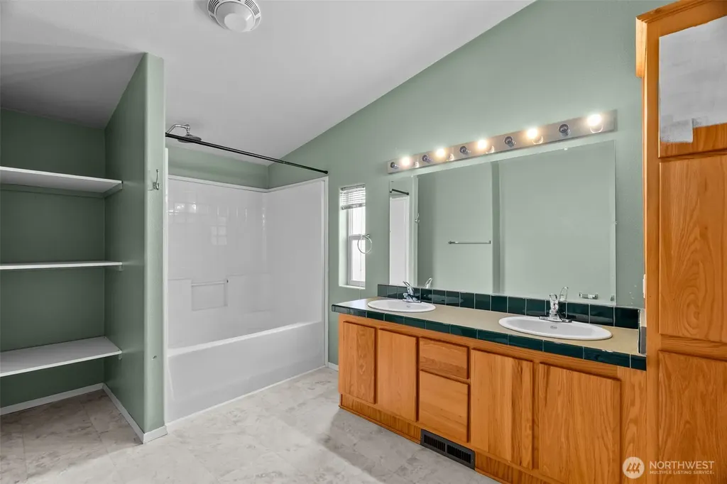 7808 197th Avenue SW Rochester WA 98579