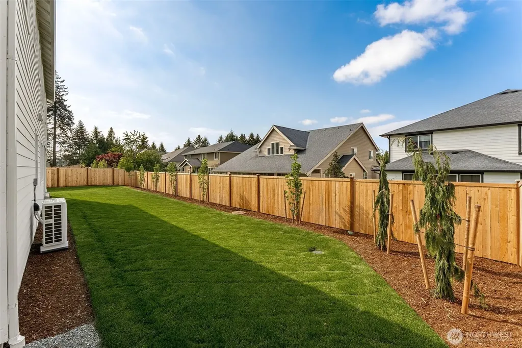 2216 Oak Court Milton WA 98354