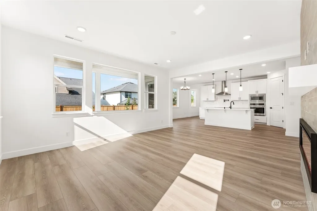 2216 Oak Court Milton WA 98354