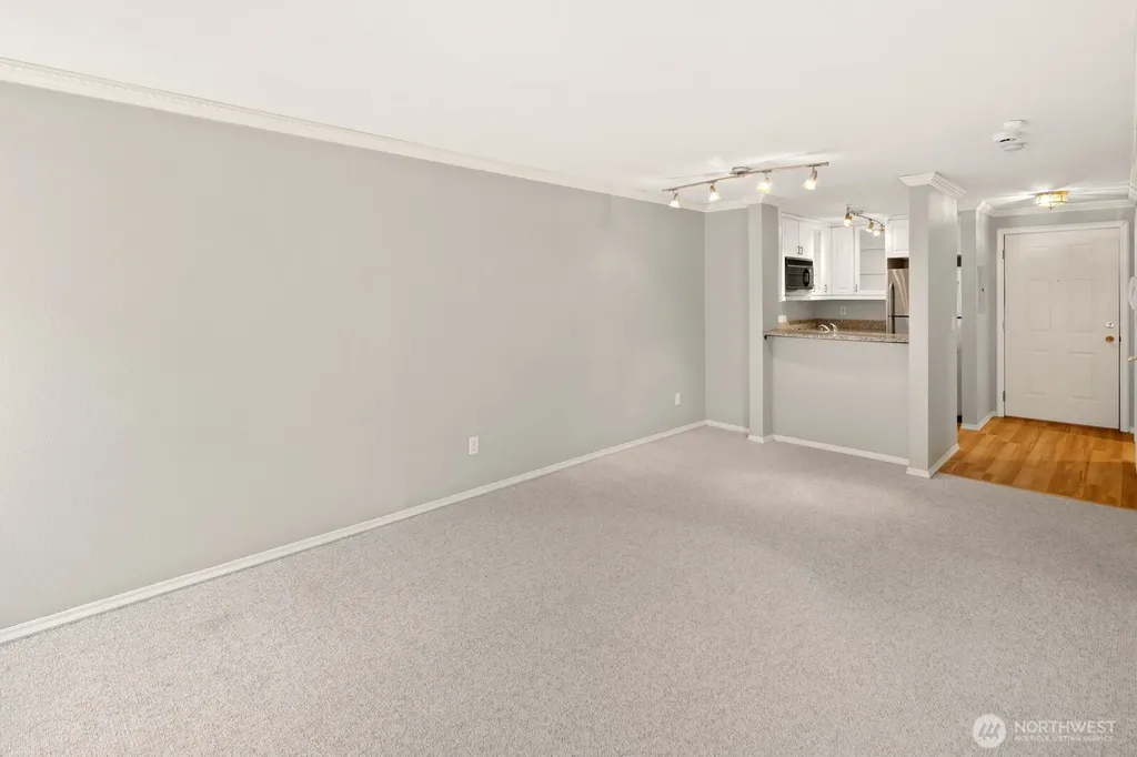 2244 13th Avenue W Seattle WA 98119
