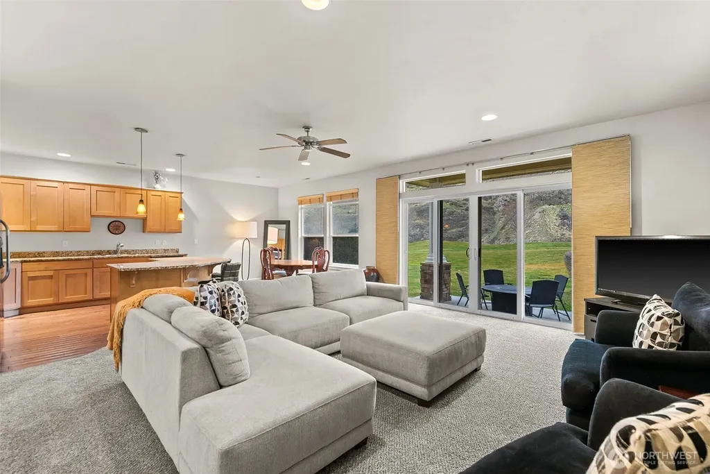 9270 Canyon Drive NW Quincy WA 98848