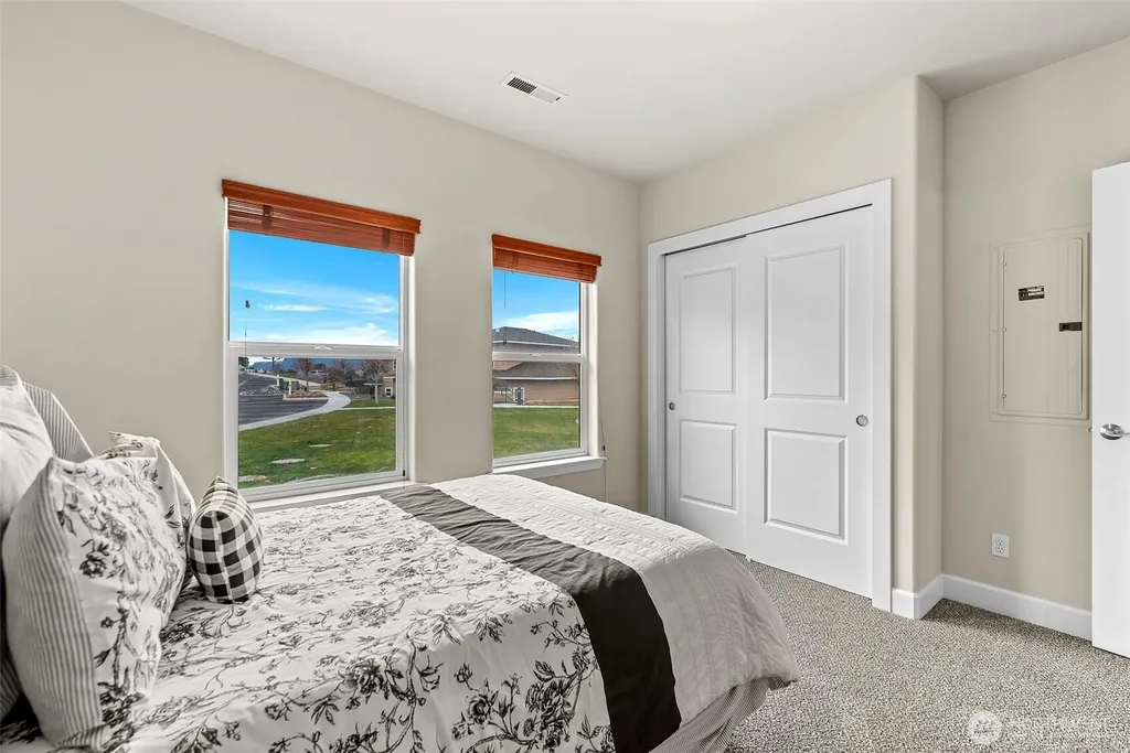 9270 Canyon Drive NW Quincy WA 98848