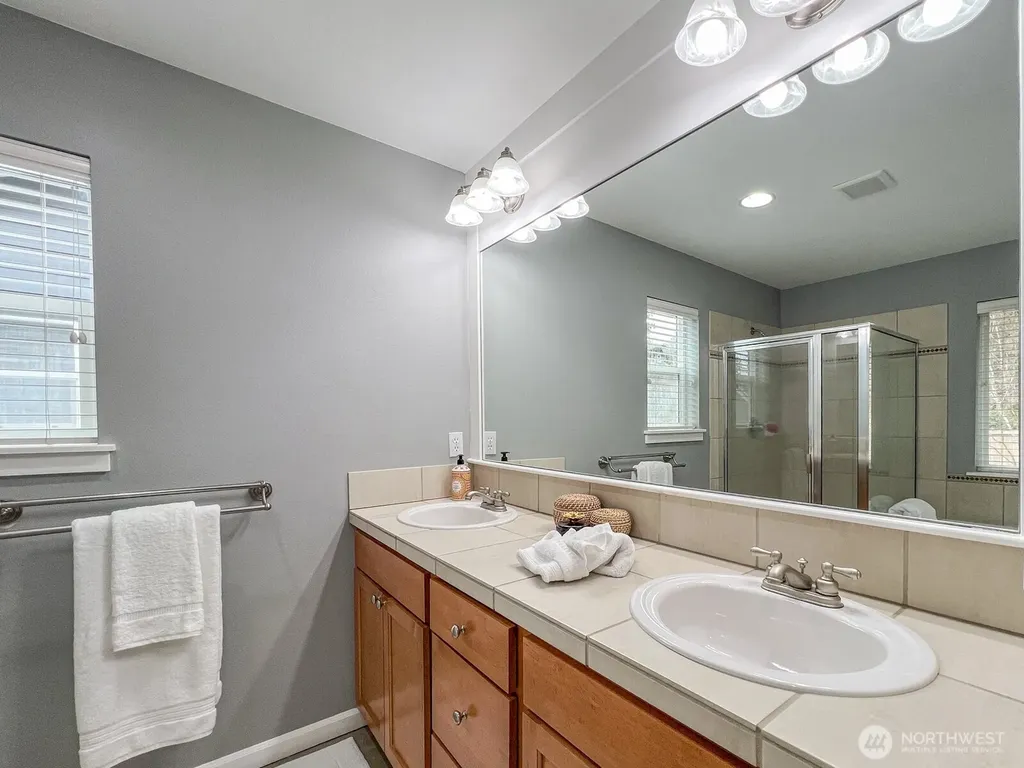 34614 SE Curtis Drive Snoqualmie WA 98065