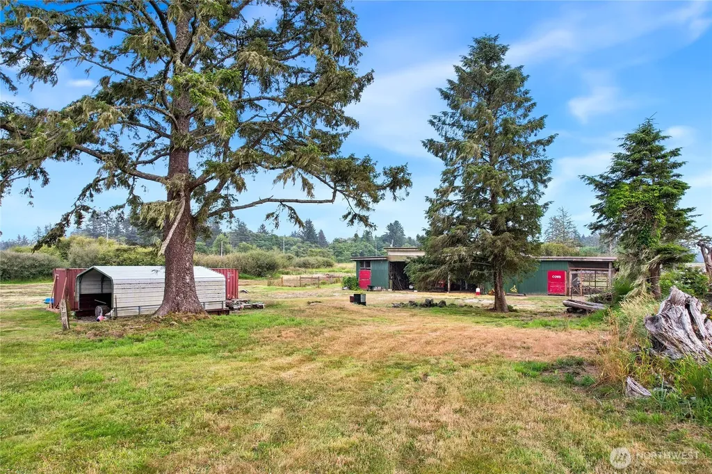 1970 State Route 105 Aberdeen WA 98520
