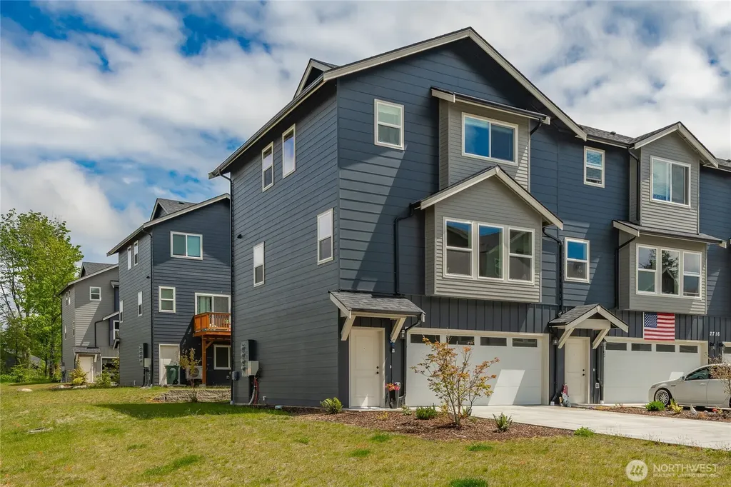 2966 Sweet Gum Loop Blaine WA 98230