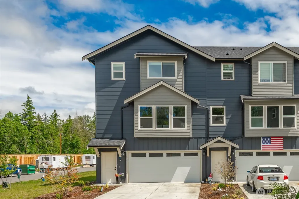 2966 Sweet Gum Loop Blaine WA 98230