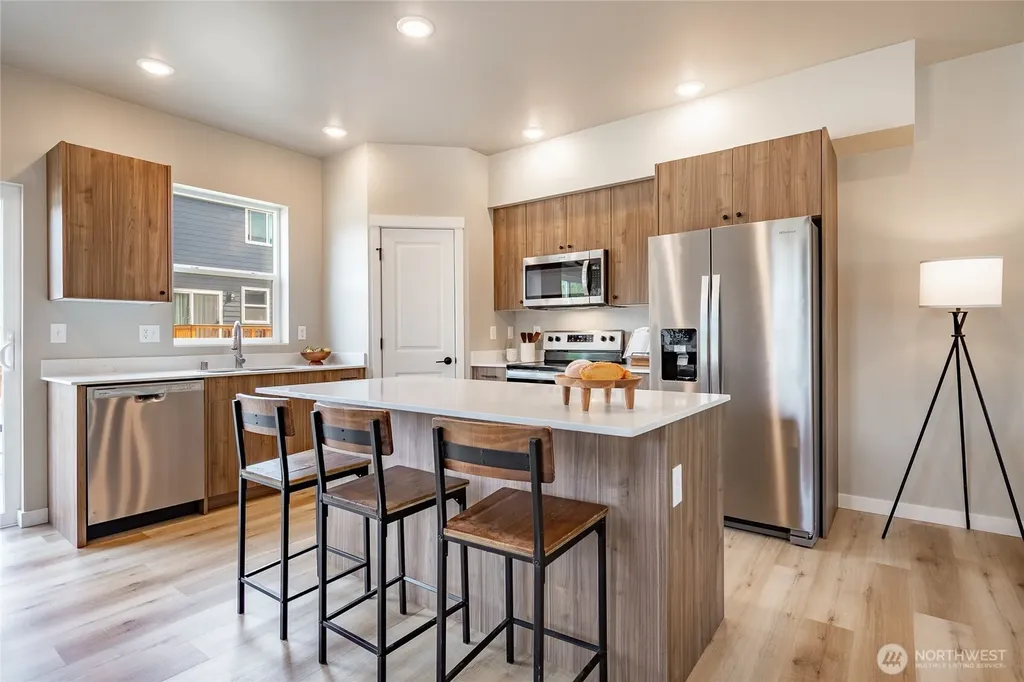2966 Sweet Gum Loop Blaine WA 98230
