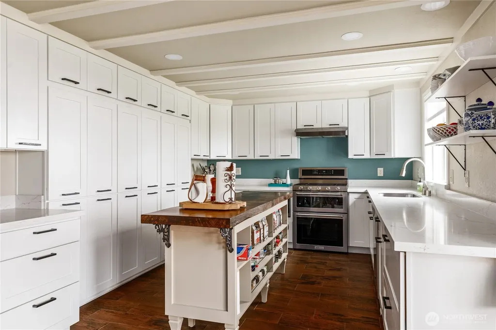 1418 Bonnie View Acres Road Oak Harbor WA 98277