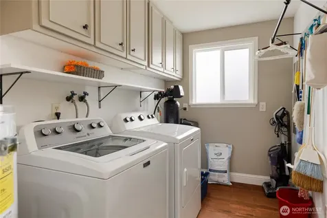 1418 Bonnie View Acres Road Oak Harbor WA 98277