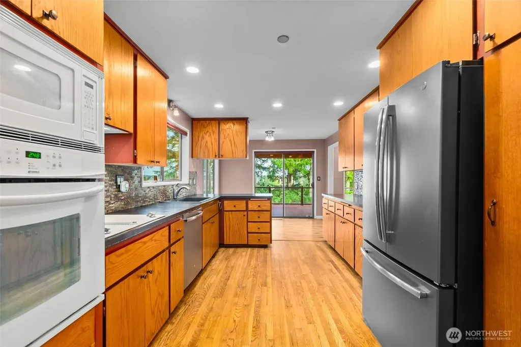 1406 Evergreen Park Lane SW Olympia WA 98502