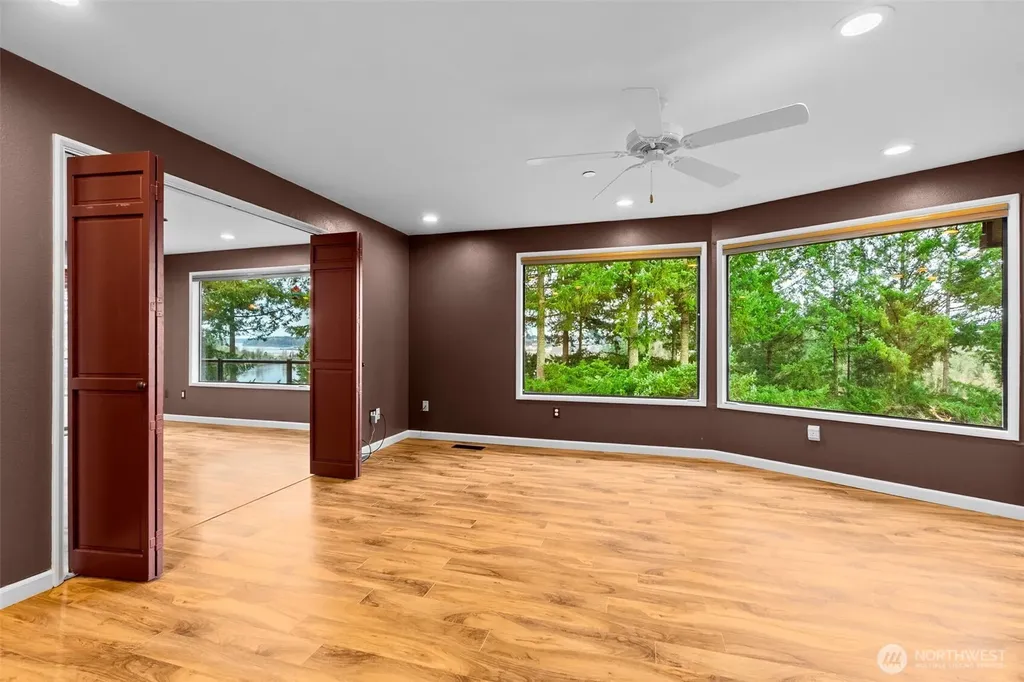 1406 Evergreen Park Lane SW Olympia WA 98502