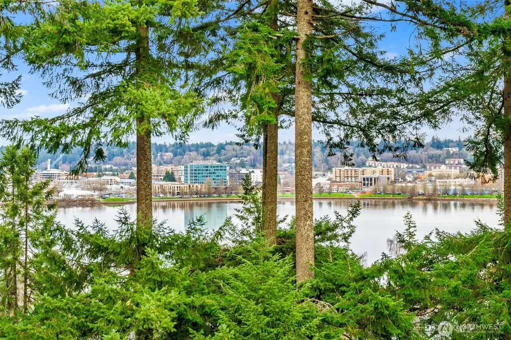 1406 Evergreen Park Lane SW Olympia WA 98502