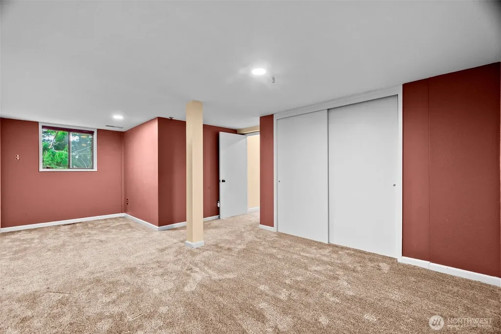 1406 Evergreen Park Lane SW Olympia WA 98502