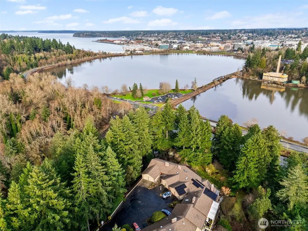 1406 Evergreen Park Lane SW Olympia WA 98502