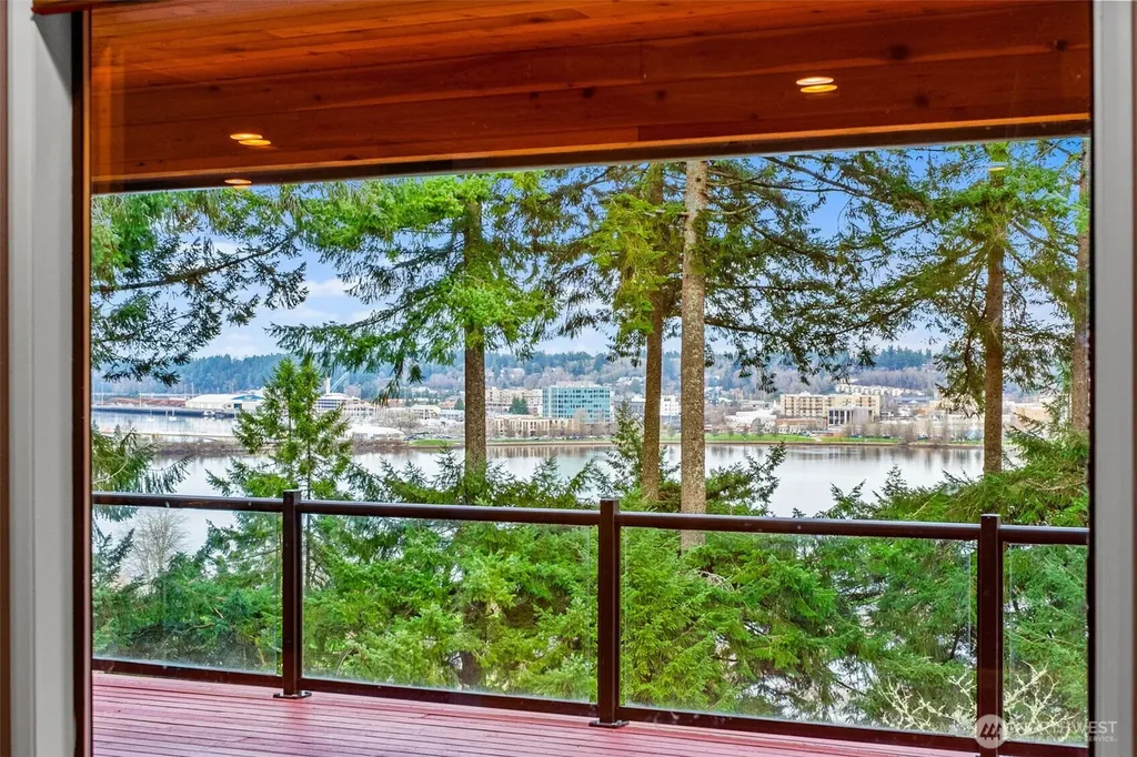 1406 Evergreen Park Lane SW Olympia WA 98502