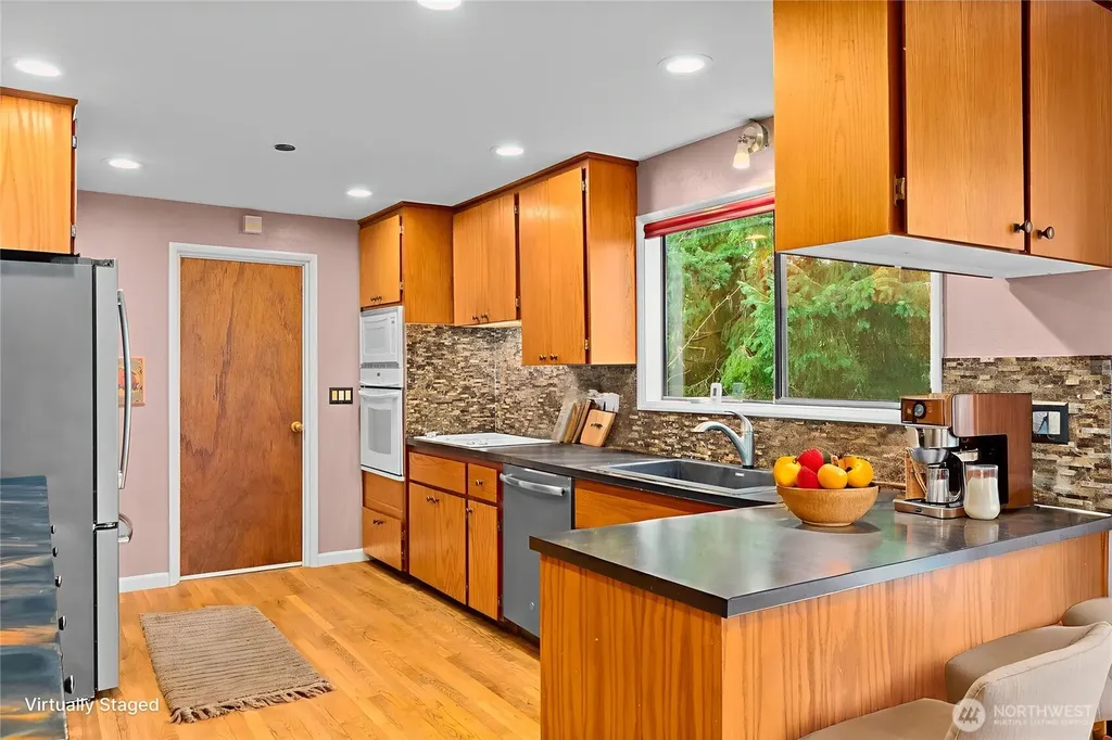 1406 Evergreen Park Lane SW Olympia WA 98502