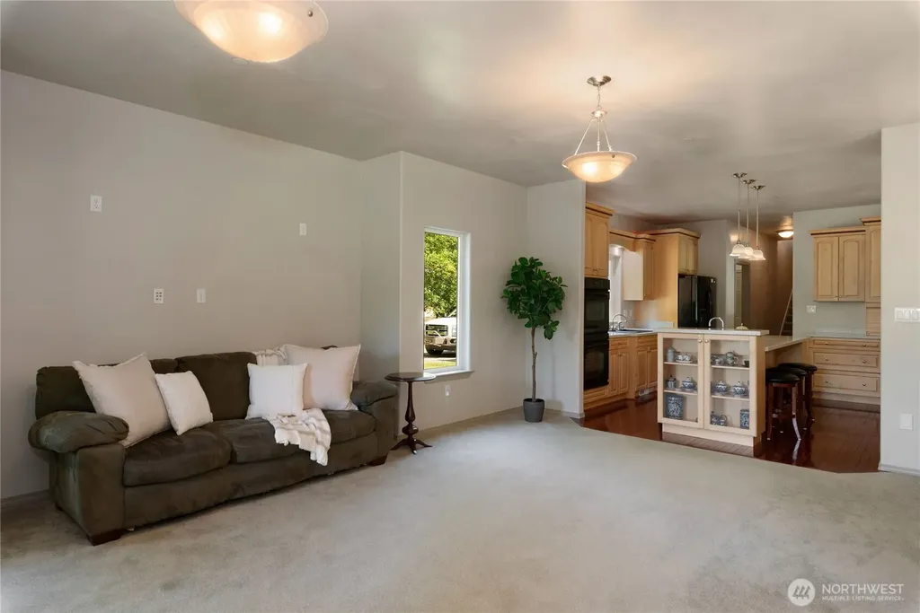 323 E Alderwood Road Belfair WA 98528