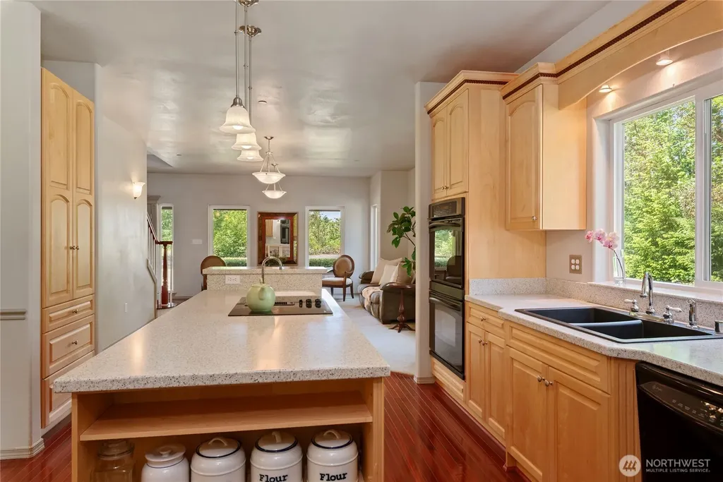 323 E Alderwood Road Belfair WA 98528