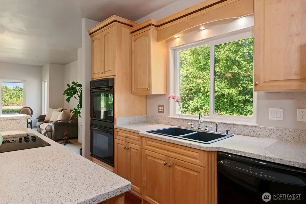 323 E Alderwood Road Belfair WA 98528