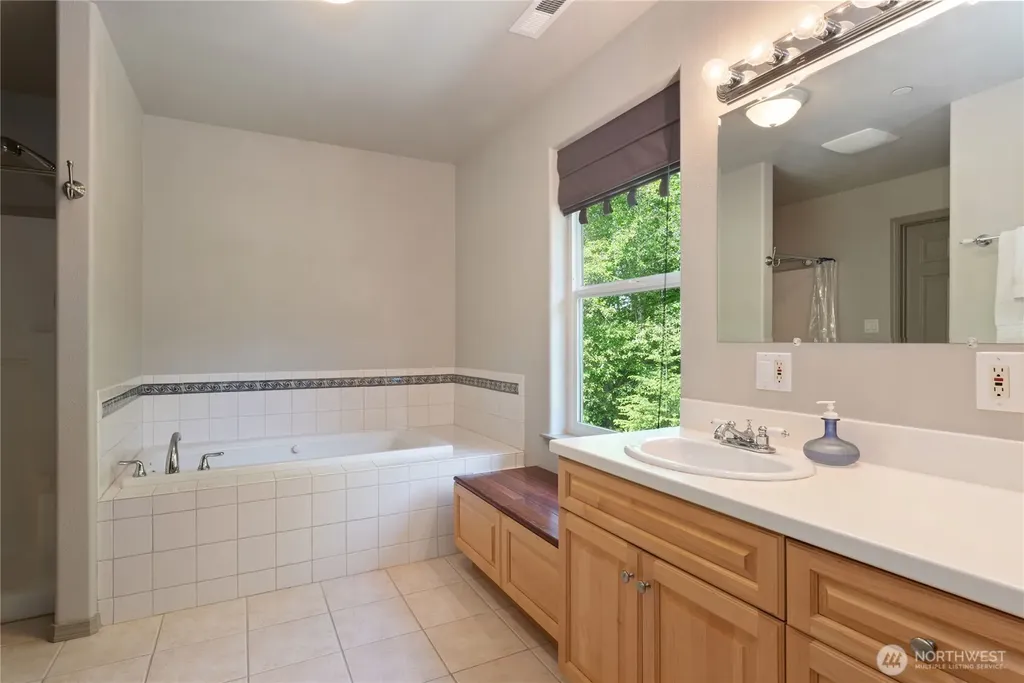 323 E Alderwood Road Belfair WA 98528