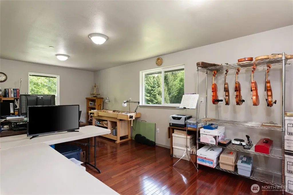 323 E Alderwood Road Belfair WA 98528