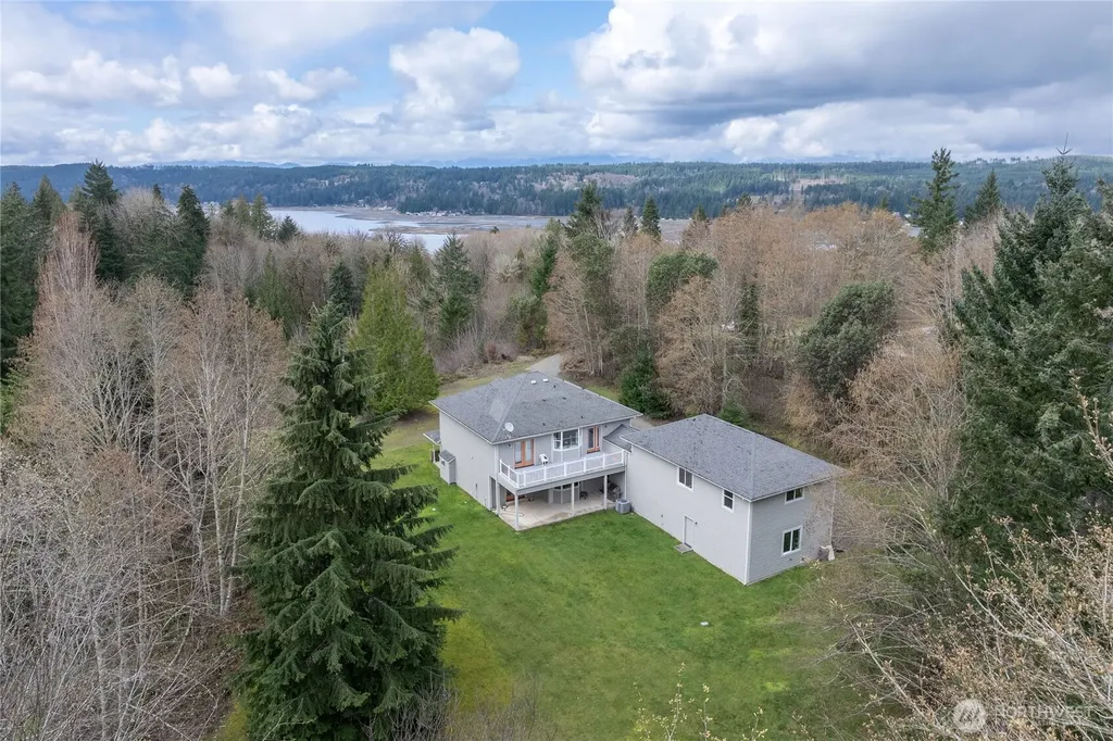 323 E Alderwood Road Belfair WA 98528