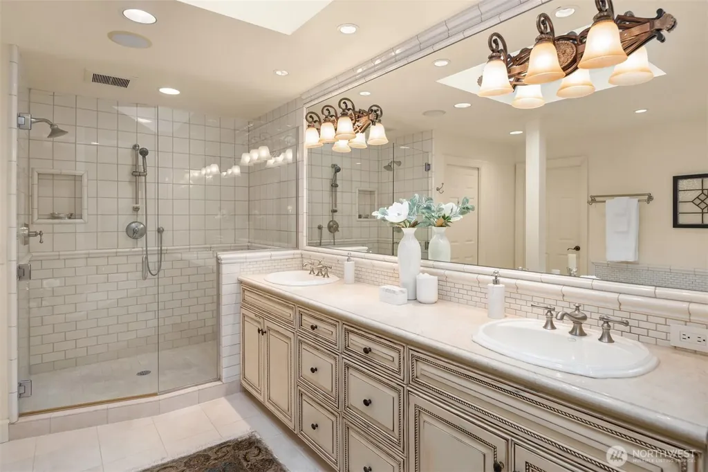 21712 NE 144th Place Woodinville WA 98077