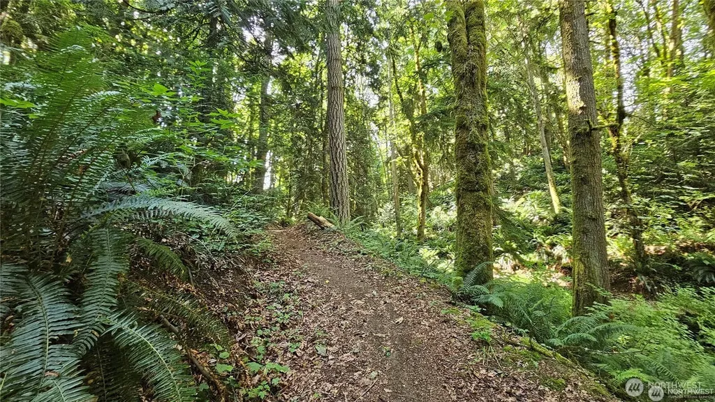 210 Pugh Road NE Poulsbo WA 98370