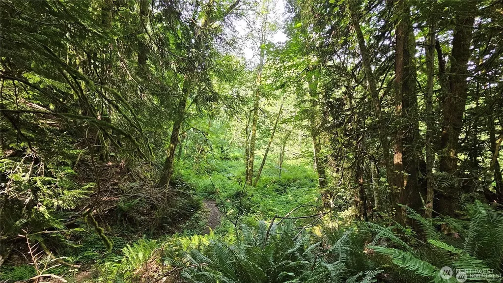 210 Pugh Road NE Poulsbo WA 98370