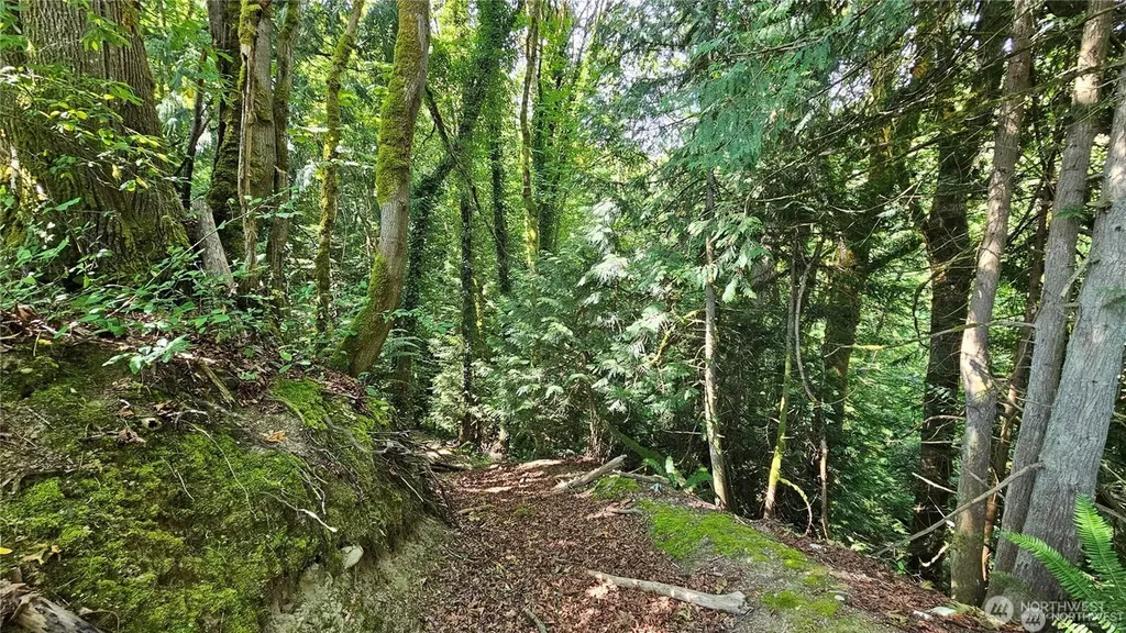 210 Pugh Road NE Poulsbo WA 98370