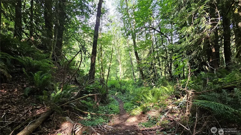 210 Pugh Road NE Poulsbo WA 98370