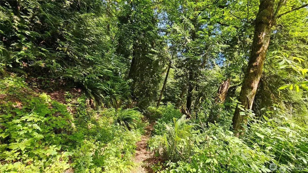 210 Pugh Road NE Poulsbo WA 98370