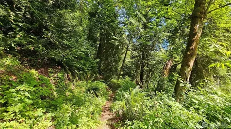 210 Pugh Road NE Poulsbo WA 98370