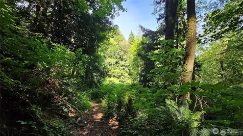 210 Pugh Road NE Poulsbo WA 98370