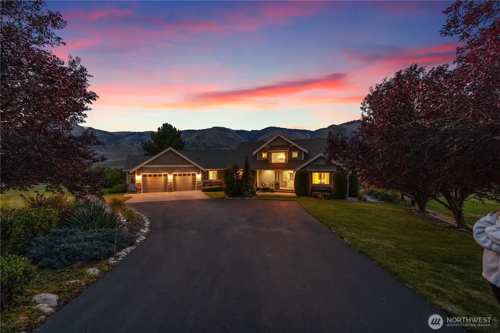 35 Sackett Glen Lane Chelan WA 98816