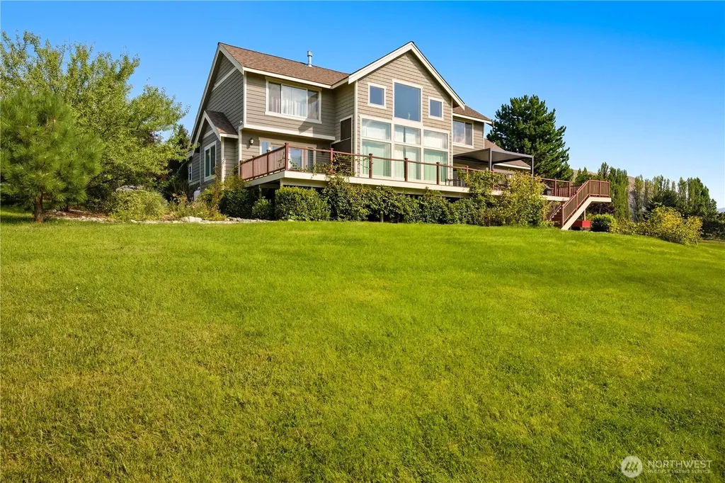35 Sackett Glen Lane Chelan WA 98816