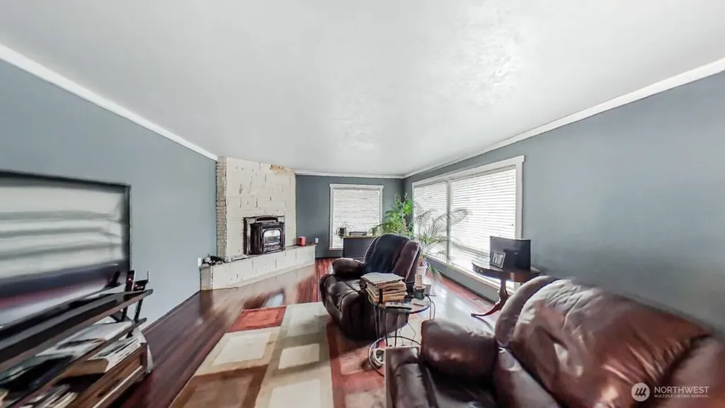 283 Division Avenue Morton WA 98356