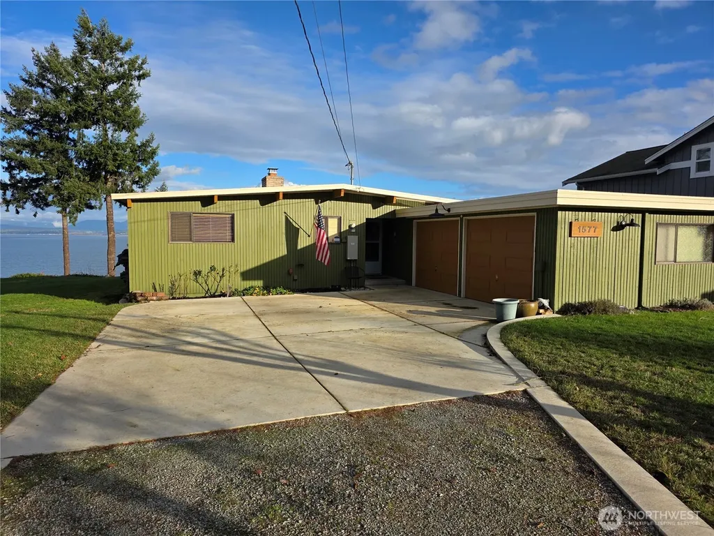 1577 Country Club Drive Camano Island WA 98282