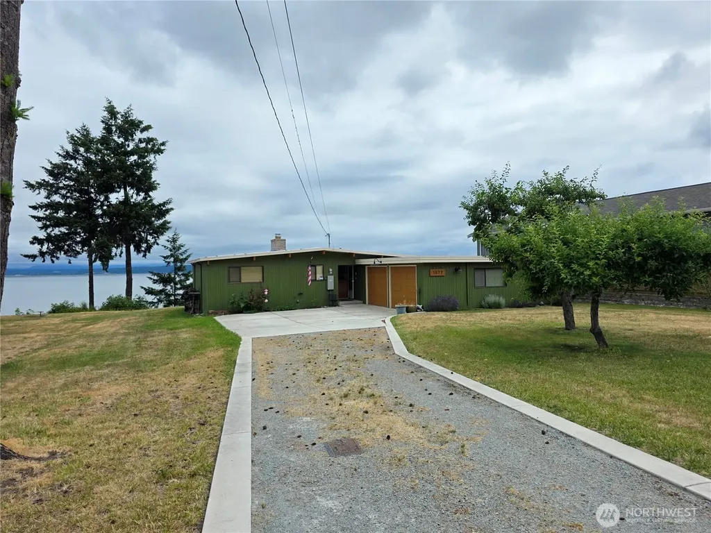 1577 Country Club Drive Camano Island WA 98282