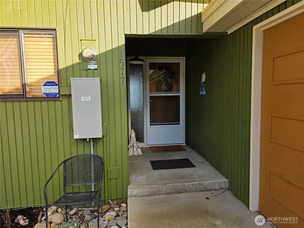 1577 Country Club Drive Camano Island WA 98282