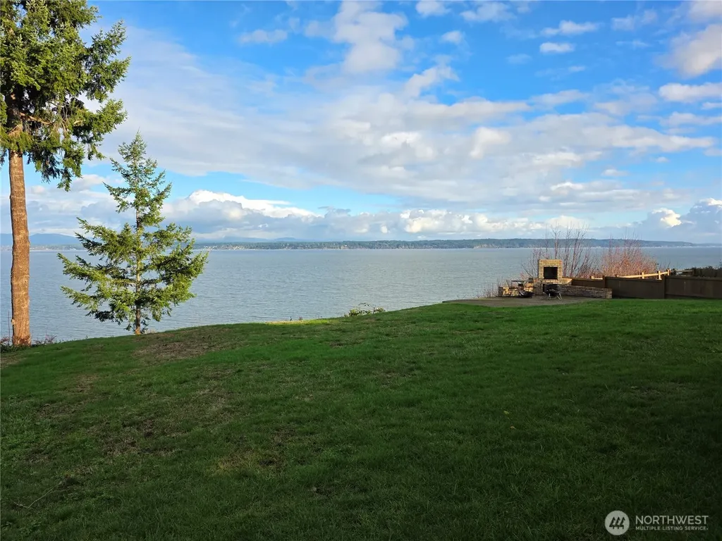 1577 Country Club Drive Camano Island WA 98282