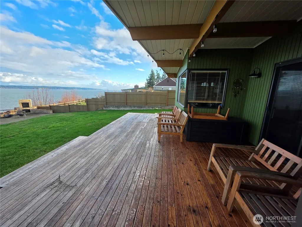 1577 Country Club Drive Camano Island WA 98282