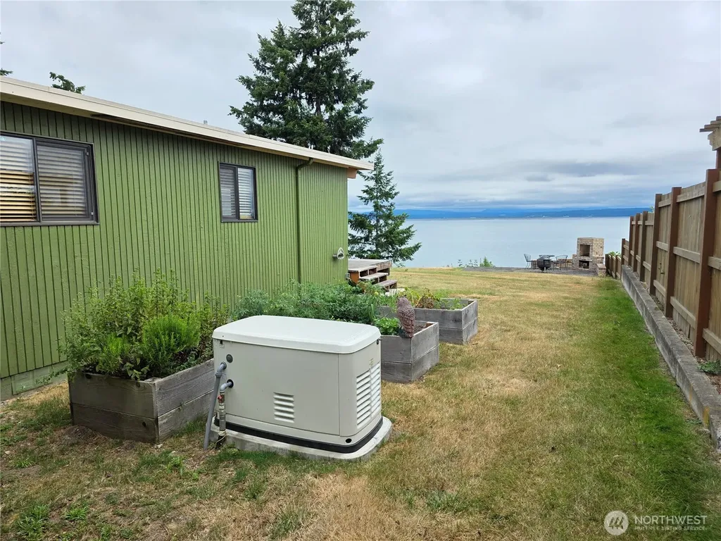 1577 Country Club Drive Camano Island WA 98282
