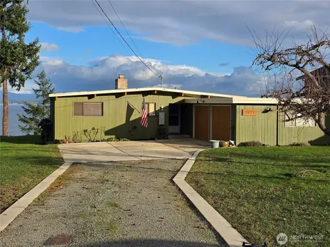 1577 Country Club Drive Camano Island WA 98282